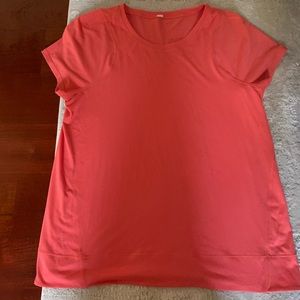 Lululemon short sleeve shirt